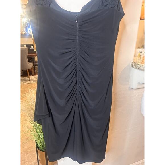 Cache Black lace cap sleeved sheer dress size 6 MSRP $149 💸BOGO🎉 - Picture 8 of 11